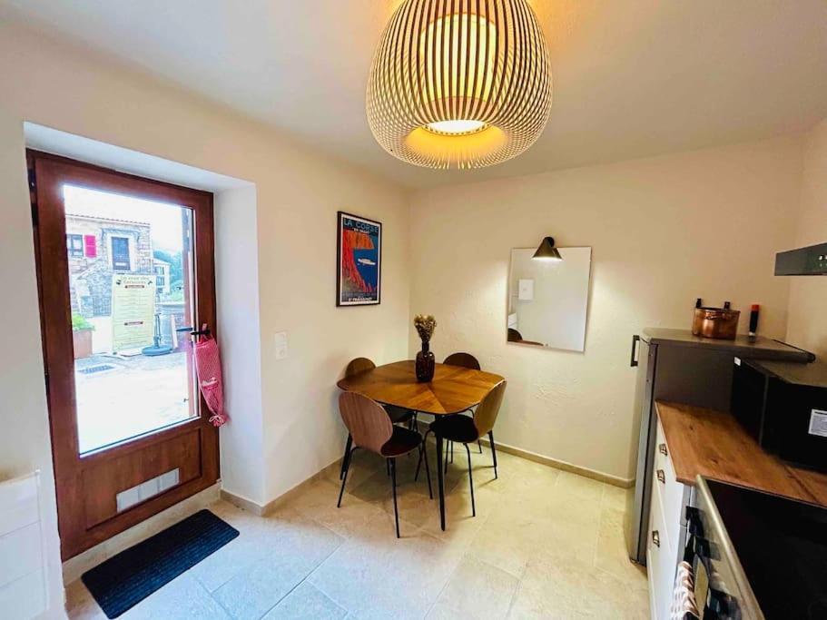 Charmant Petit Appartement Place De L Eglise Piana  Luaran gambar